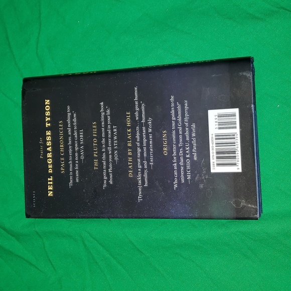 Astrophysics for People in a Hurry by Neil DeGrasse Tyson Hardback Book - Picture 2 of 5